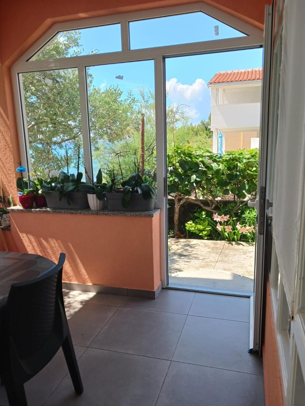 Valerija I Joso Apartman Bibinje